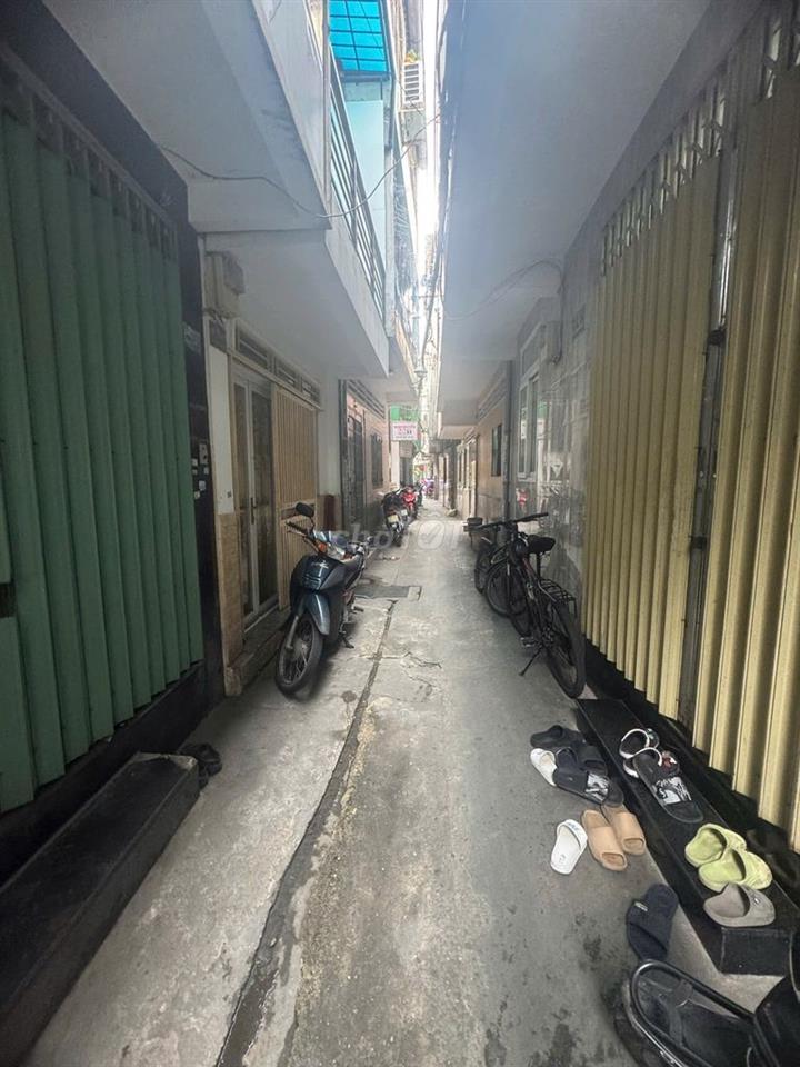 Cho thuê nhà sát mặt tiền đường Trần Khắc Chân, Q.1. 3 lầu Có nội thất