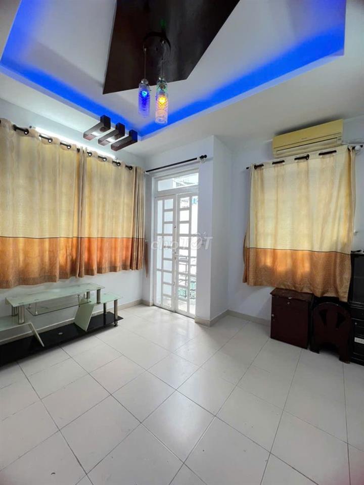 Bán nhà góc 2MT - Nguyễn Duy Dương. 4 tầng mới đẹp. 3,8m x 7,5m. 28,5m