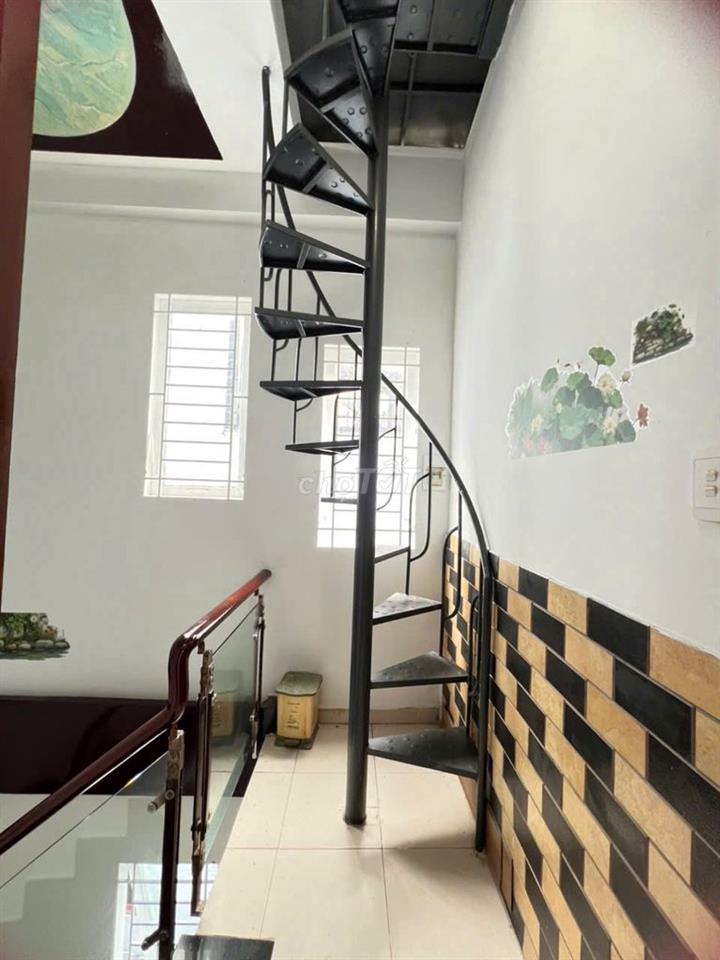 Bán nhà góc 2MT - Nguyễn Duy Dương. 4 tầng mới đẹp. 3,8m x 7,5m. 28,5m