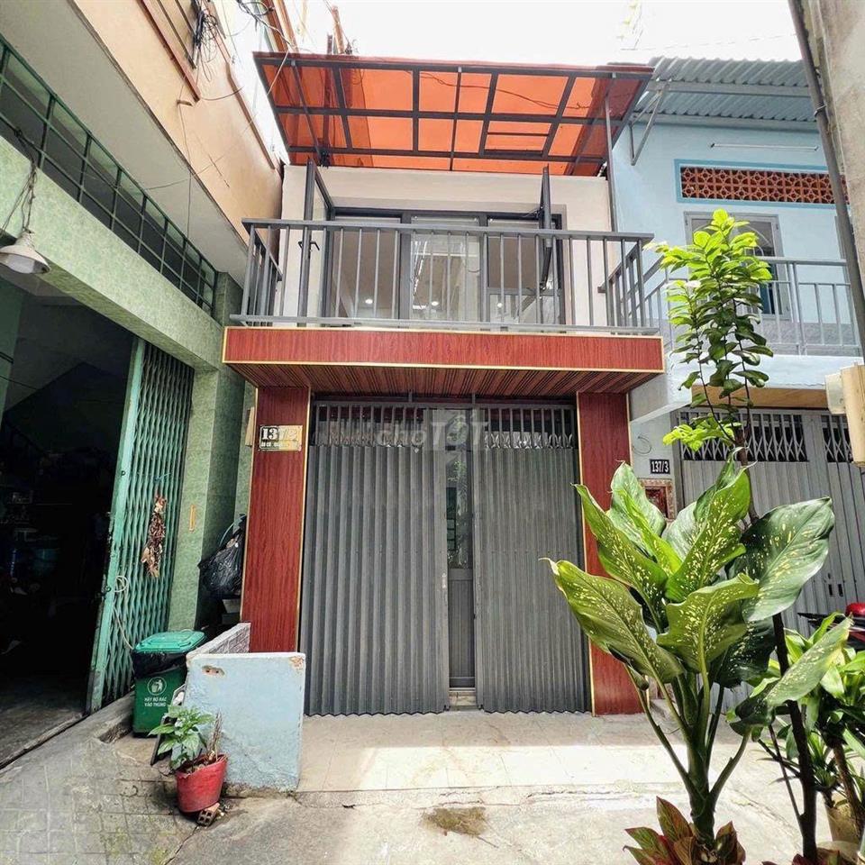 Bán nhà Sát mặt tiền đường Âu Cơ, P14, Q11. 3,5m x 13m. 4.9 tỷ.