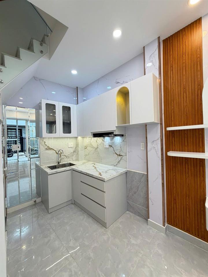 Bán nhà mới đẹp hẻm xe hơi 4m - gần mặt tiền Nguyễn Trãi, P2, Q5