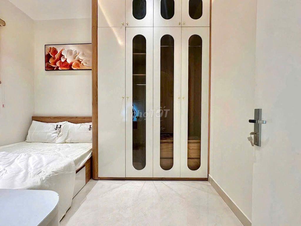 Nhà đẹp. Full Nội Thất.Bành Văn Trân,P7, Tân Bình. 4,1m x 8,8m. 3 tầng
