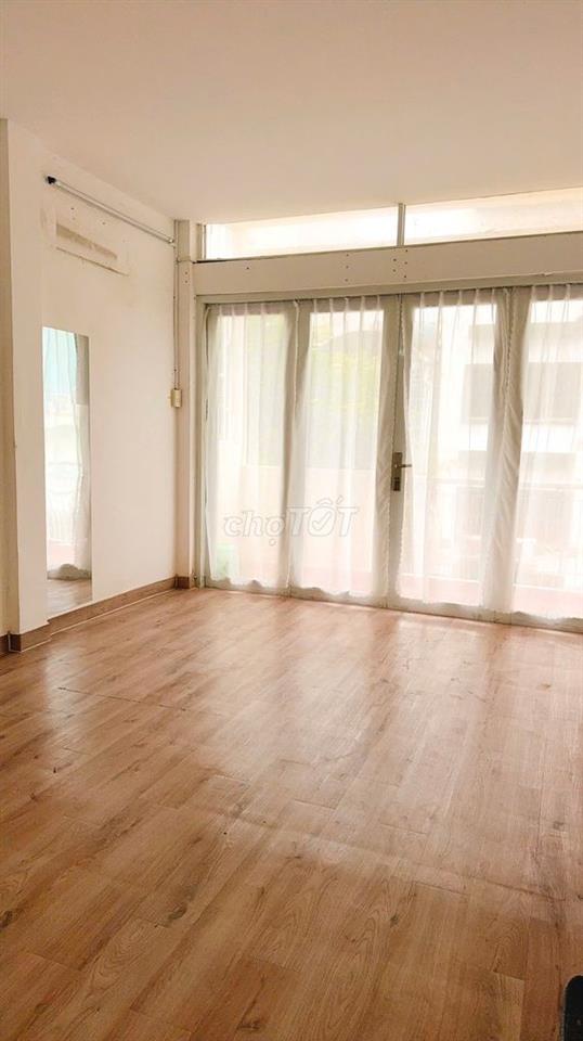 Cho thuê nhà MTKD đường Nhật Tảo, P.Diên Hồng.