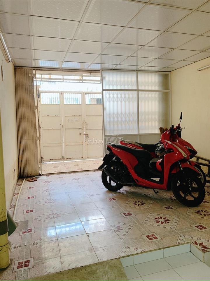 Hẻm Xe Hơi. Nhà cấp 4. Quận 10. mới 100%. 70m² đất. Giá bán 180tr/m