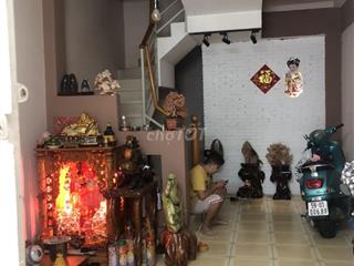 2mt (trước sau) 40m² vuông đất. Quận 10. Giá chỉ 5,5 tỷ