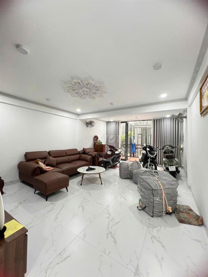 Nhà mới đẹp 100m² đất. Hẻm Xe Hơi sát chợ Tân Bình giáp Quận 10