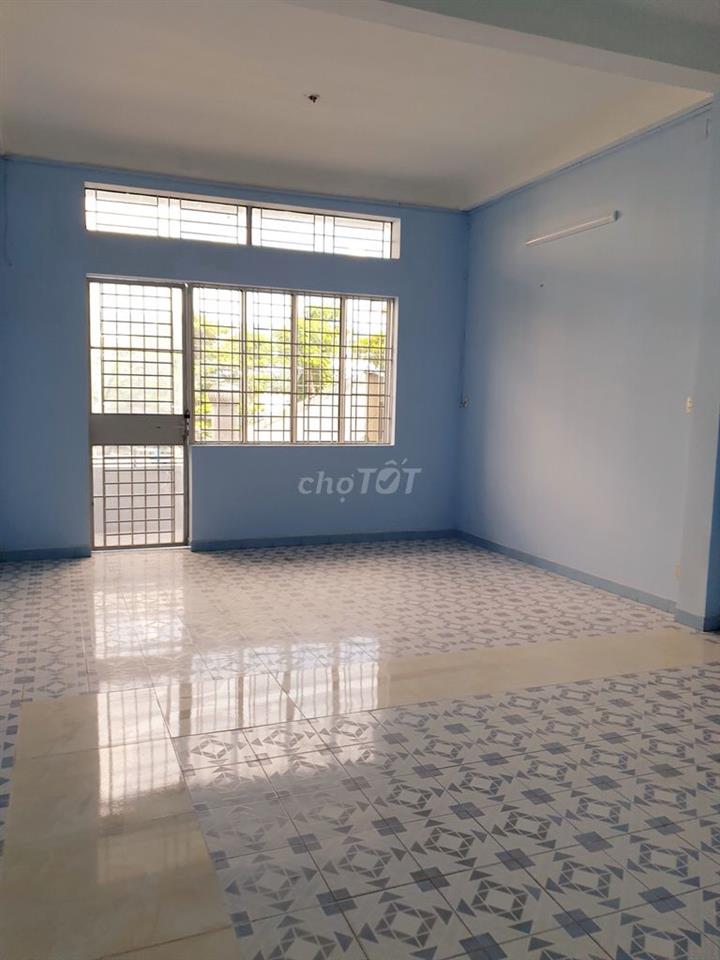 Cho thuê nhà Nguyên Căn - Mặt Tiền Bắc Hải. Kinh doanh tự do.