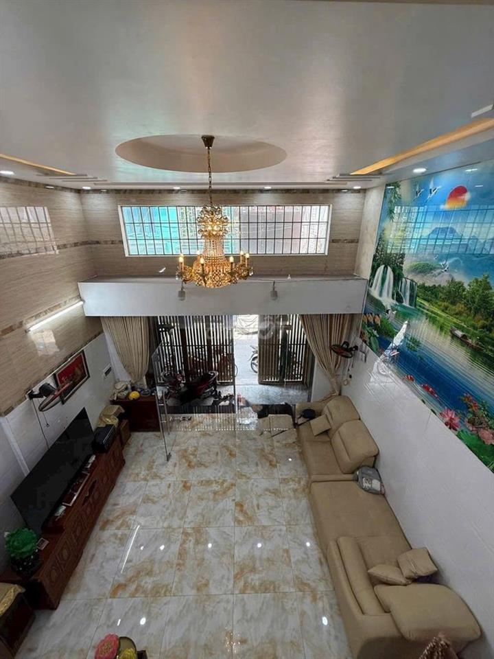 Bán nhà mặt tiền Thủ Khoa Huân. Ngay chợ vải Tân Bình. 75m vuông