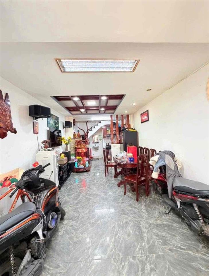 BÁN NHÀ HẼM 4M NGUYỄN NGỌC LỘC Q10 DT 3.5x10 35m2 5 TẦNG GIÁ 8.9 TỶ TL