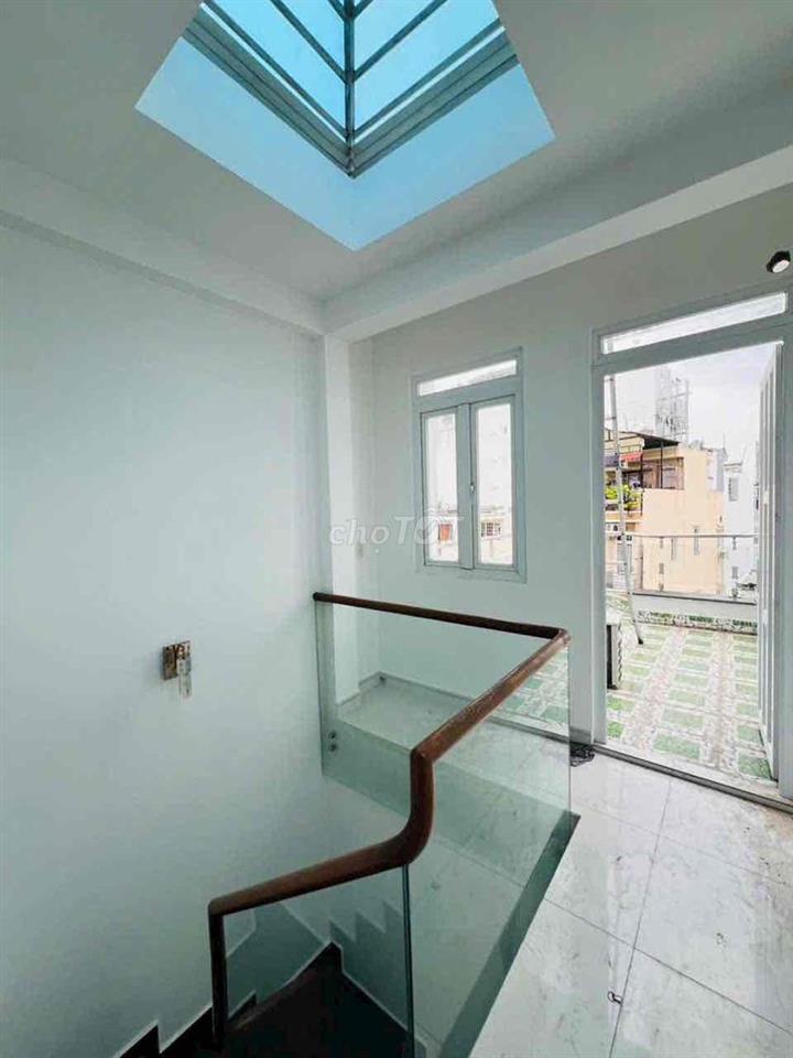 BÁN NHÀ HẺM 4M CMT8 QUẬN 10 DT 3.15 x 13.5 40m2 5 TẦNG GIÁ 7.5 TỶ TL