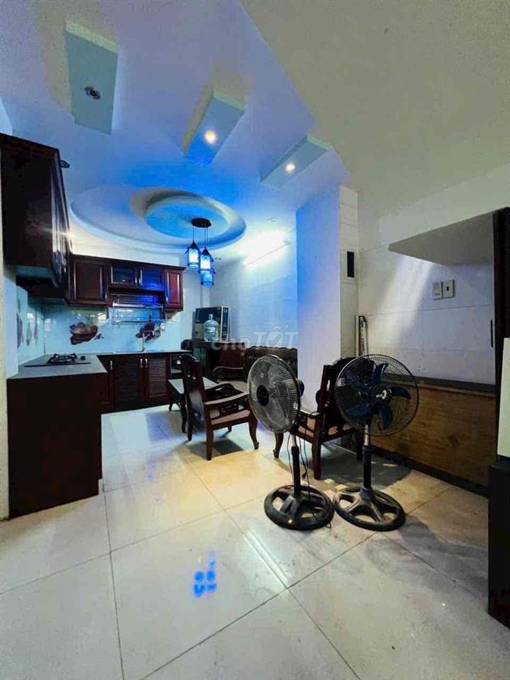 BÁN NHÀ HẺM 4M CMT8 QUẬN 10 DT 3.15 x 13.5 40m2 5 TẦNG GIÁ 7.5 TỶ TL