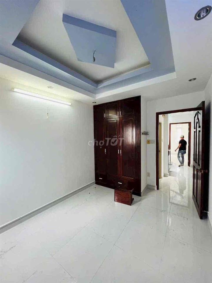 BÁN NHÀ HẺM 4M CMT8 QUẬN 10 DT 3.15 x 13.5 40m2 5 TẦNG GIÁ 7.5 TỶ TL