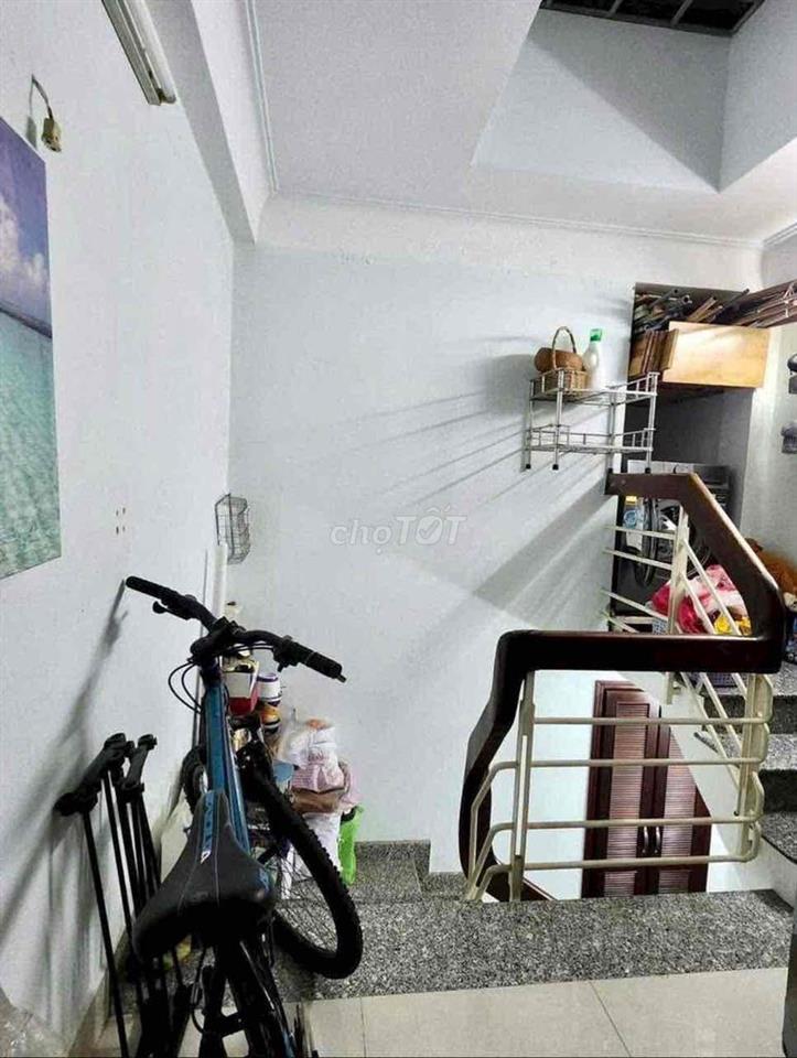 BÁN NHÀ HẼM 4M VƯỜN CHUỐI QUẬN 3 DT 3 x 8 24m2 5 TẦNG GIÁ 5.85 TỶ TL