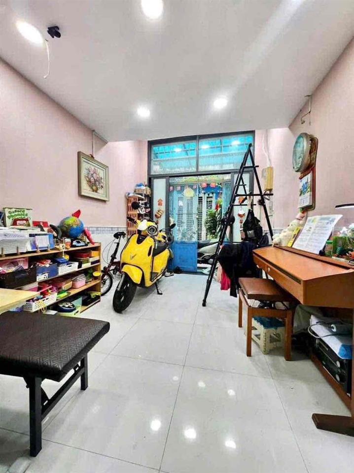 BÁN NHÀ HẼM 4M VƯỜN CHUỐI QUẬN 3 DT 3 x 8 24m2 5 TẦNG GIÁ 5.85 TỶ TL