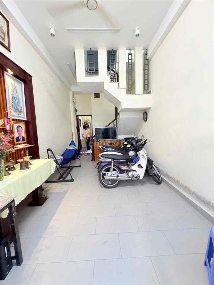 BÁN NHÀ HẺM 4M CMT8 QUẬN 3 DT 3.4x16 53m2 5 TẦNG GIÁ 9 TỶ TL