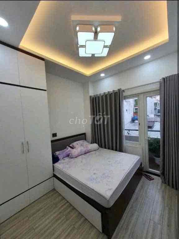 BÁN NHÀ HẺM 4M HUỲNH TỊNH CỦA Q3 DT 3.5 x 10 35m2 5 TẦNG GIÁ 9.2 TỶ TL