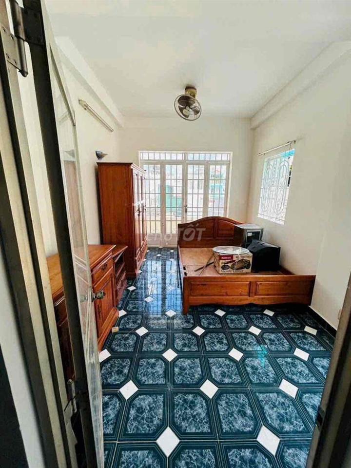 BÁN NHÀ HẺM 4M LÝ CHÍNH THẮNG Q3 DT 3.4 x 10 34m2 5 TẦNG GIÁ 7.4 TỶ TL