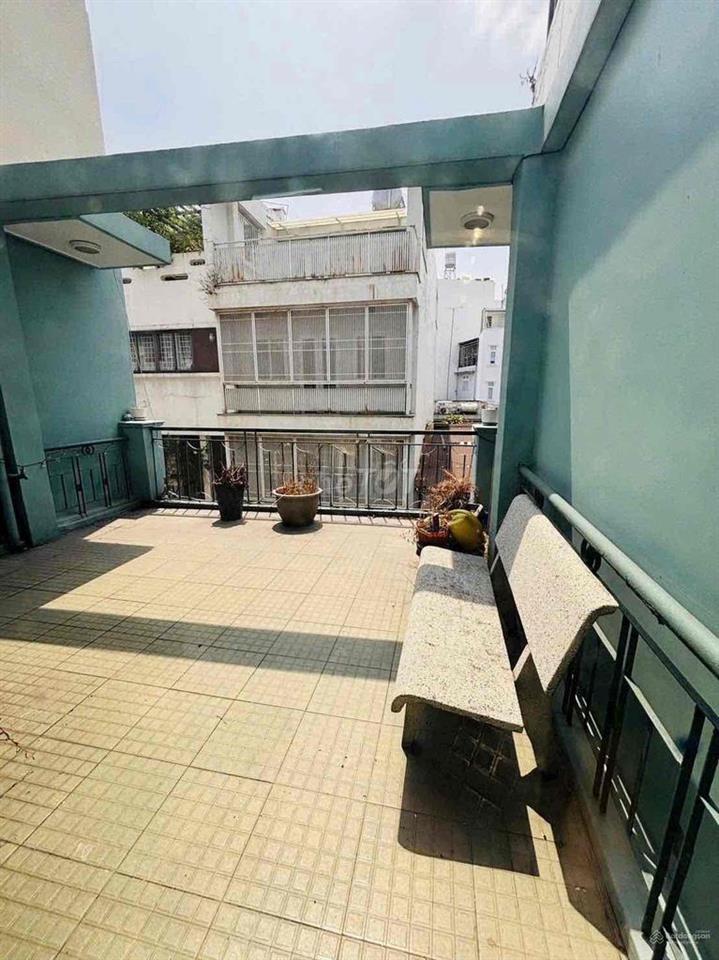 BÁN NHÀ HẼM XE HƠI LÊ VĂN SỸ QUẬN 3 DT 4 x 16 60m2 3 TẦNG GIÁ 12 TỶ TL