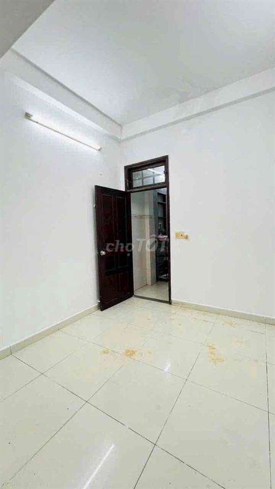 BÁN NHÀ HẺM 4M LÝ CHÍNH THẮNG QUẬN 3 DT 3 x 16.5m 4 TẦNG GIÁ 9.1 TỶ TL