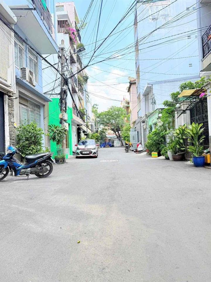 BÁN NHÀ HẼM 10M CMT8 QUẬN 3 DT 3.5 x 9 30m2 6 TẦNG GIÁ 10 TỶ TL