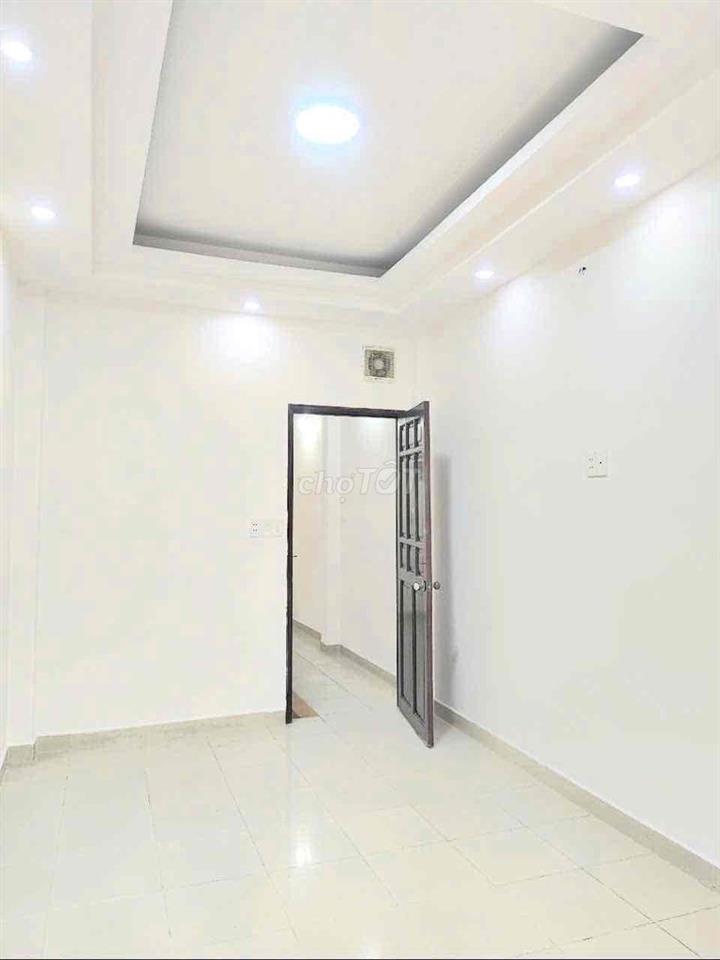 BÁN NHÀ NGUYỄN VĂN CỪ QUẬN 1 DT 3x9 27m2 4 TẦNG GIÁ 5.5 TỶ TL