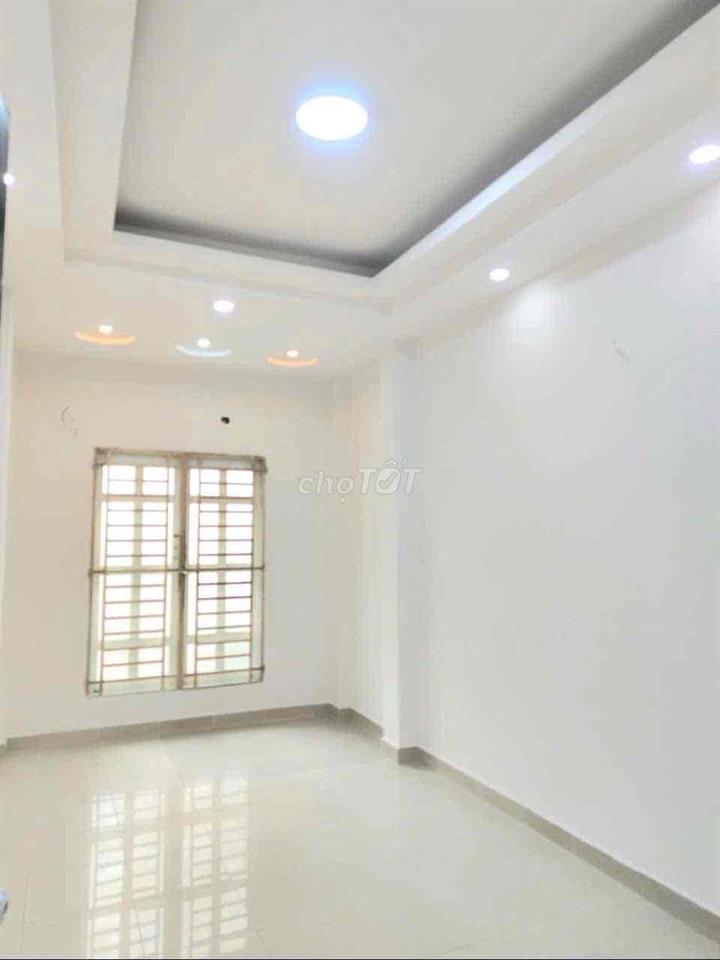 BÁN NHÀ NGUYỄN VĂN CỪ QUẬN 1 DT 3x9 27m2 4 TẦNG GIÁ 5.5 TỶ TL