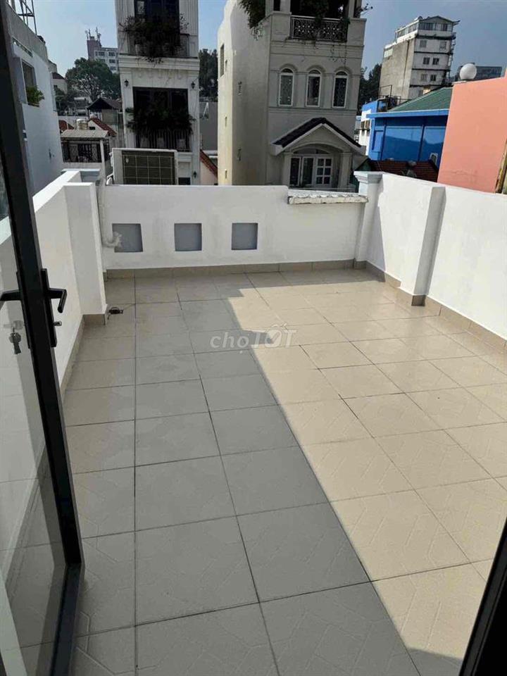 BÁN NHÀ MẶT TIỀN PHAN VĂN TRỊ P2 Q5 DT 3.1 x 10 5 TẦNG GIÁ 12.5 TỶ TL