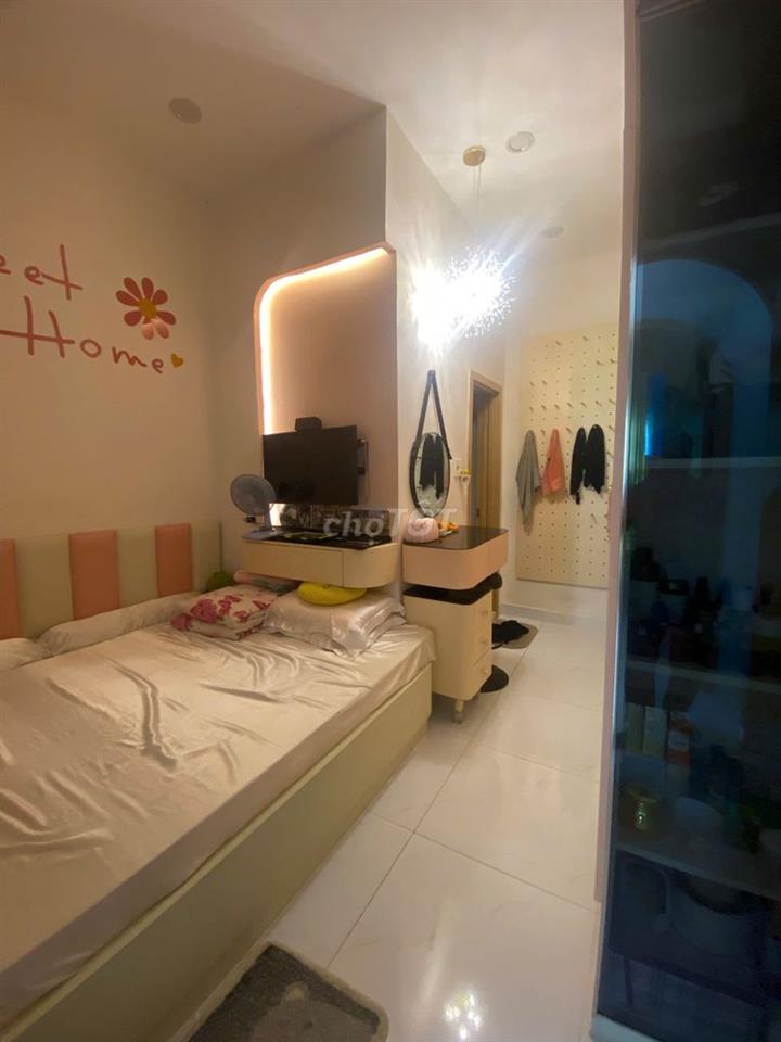 NHÀ ĐẸP LÊ HỒNG PHONG Q.10- ĐẤT NỞ HẬU- CHỦ THIỆN CHÍ- VÀI BƯỚC RA MT
