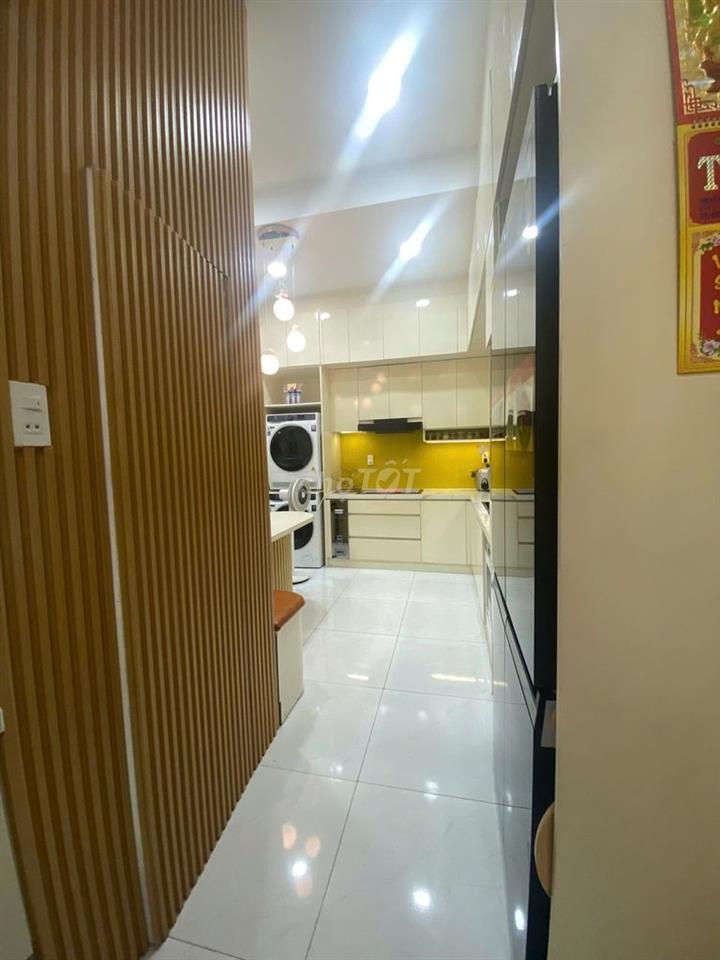 NHÀ ĐẸP LÊ HỒNG PHONG Q.10- ĐẤT NỞ HẬU- CHỦ THIỆN CHÍ- VÀI BƯỚC RA MT