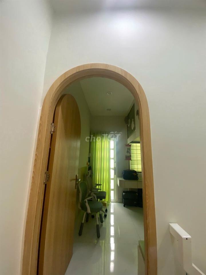 NHÀ ĐẸP LÊ HỒNG PHONG Q.10- ĐẤT NỞ HẬU- CHỦ THIỆN CHÍ- VÀI BƯỚC RA MT