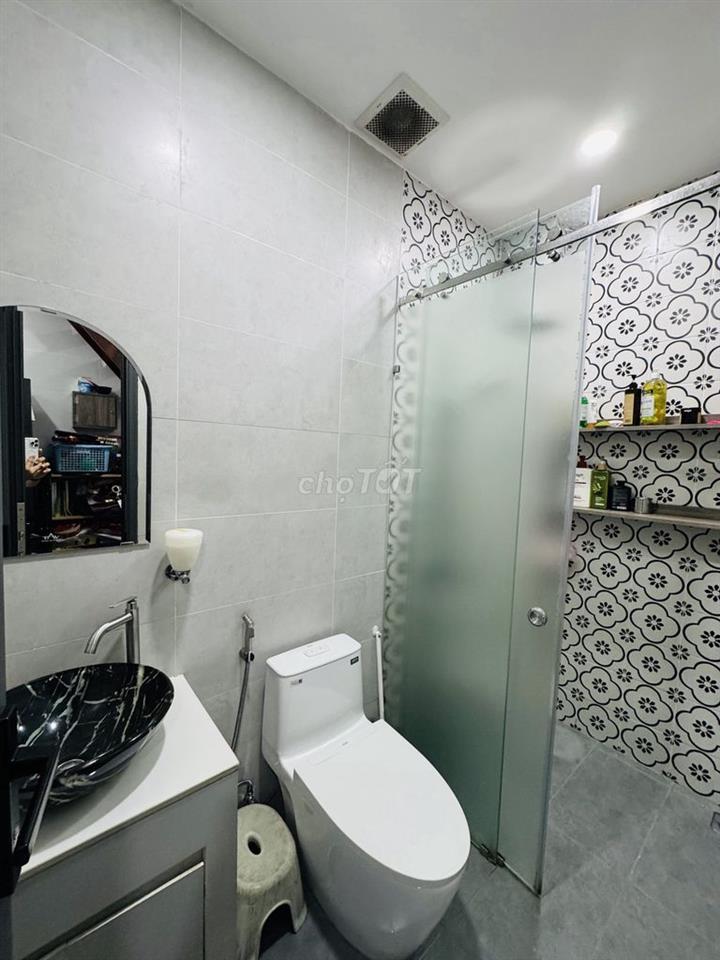 NHÀ ĐẸP CMT8 Q.10- TUYẾN METRO 2- HẺM 3M5, ĐẤT NỞ HẬU- FULL NỘI THẤT