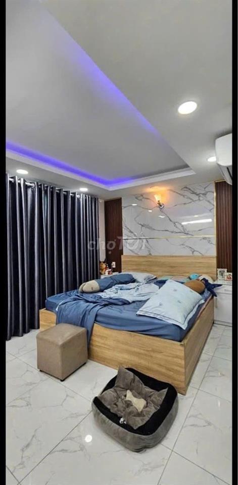 NHÀ ĐẸP 4 TẦNG NGAY CƯ XÁ LỮ GIA- KHU VIP Q.11- SÀN BTCT- 20M RA MT