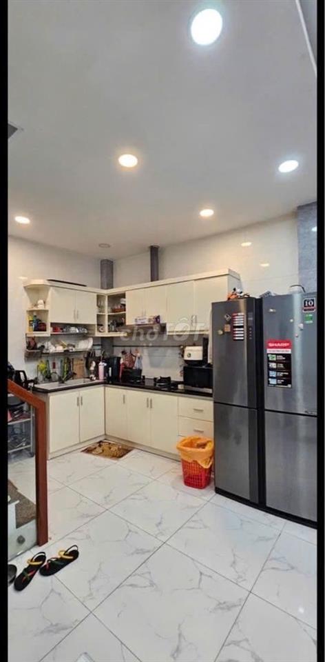 NHÀ ĐẸP 4 TẦNG NGAY CƯ XÁ LỮ GIA- KHU VIP Q.11- SÀN BTCT- 20M RA MT