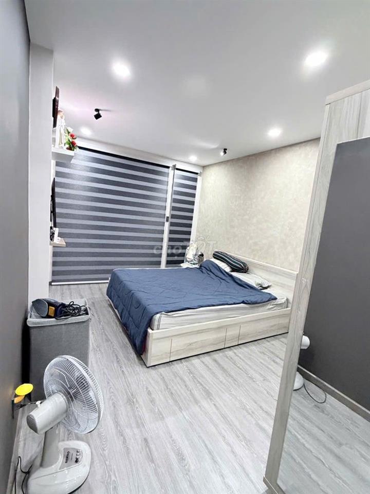MG3%-489A/23/29 Huỳnh Văn Bánh, P.Phú Nhuận. DT 3,5x14m, 5 tầng