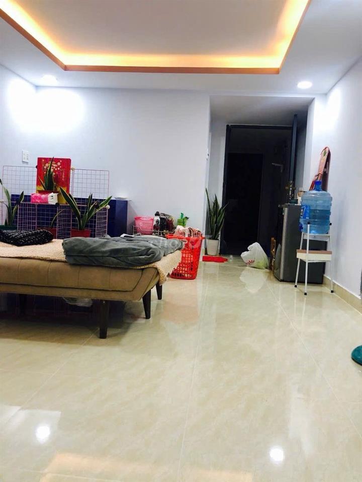 cần bán nhà hẻm ô tô, có 5 tầng và 56m2 , nhà 4 phòng giá 12,6 tỷ 