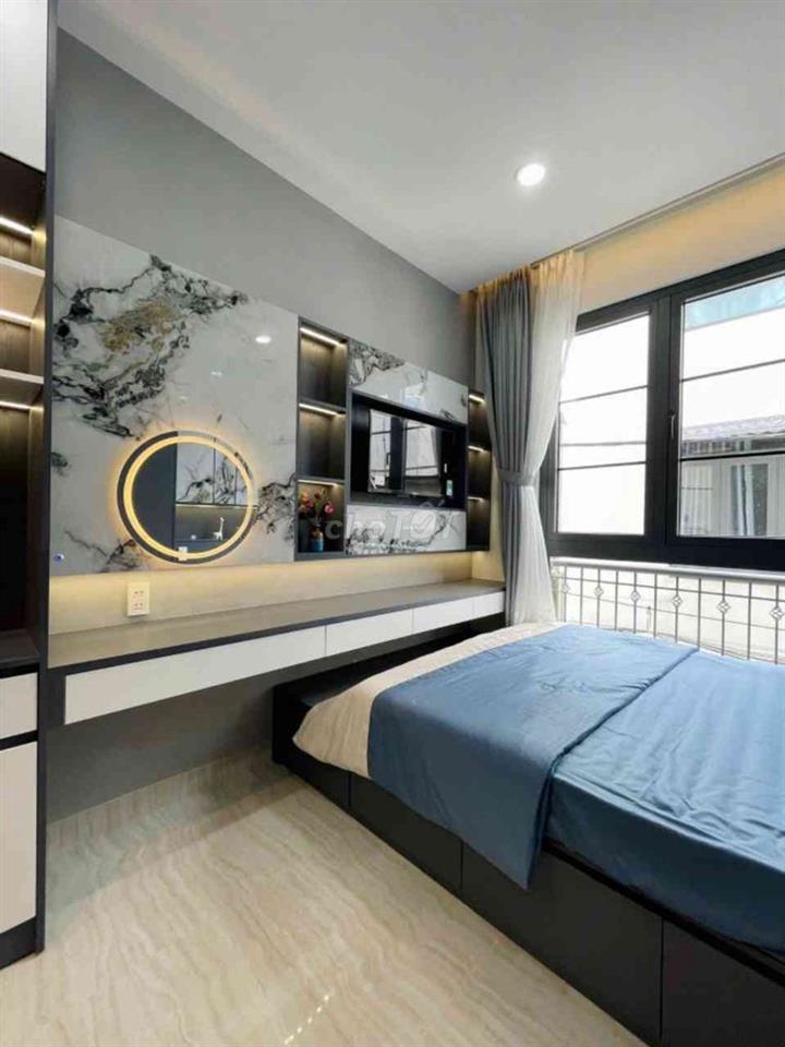 Bán Nhà CHDV Hoàng Sa - 102m² - 11 Phòng - PCCC Đầy Đủ - Hỗ Trợ Vay