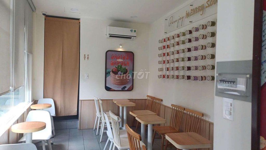 MẶT TIỀN PHAN XÍCH LONG. ĐANG CHO THUÊ 40TR, GIÁ CHỈ NHỈNH 9 TỶ