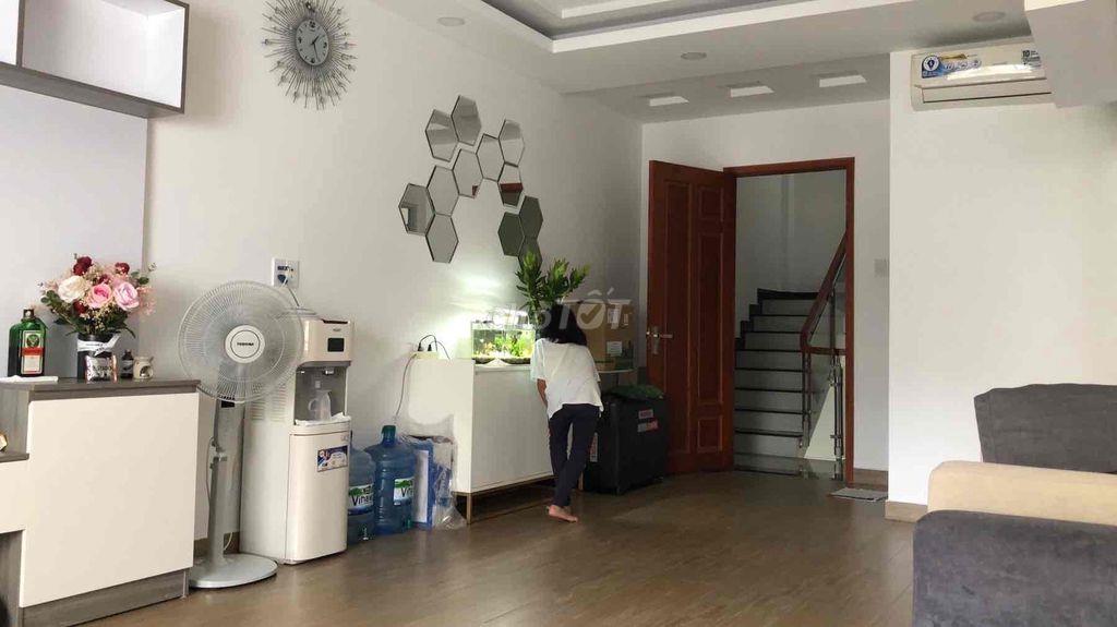 Cho thuê nhà nguyên căn trung tâm q. Phú Nhuận