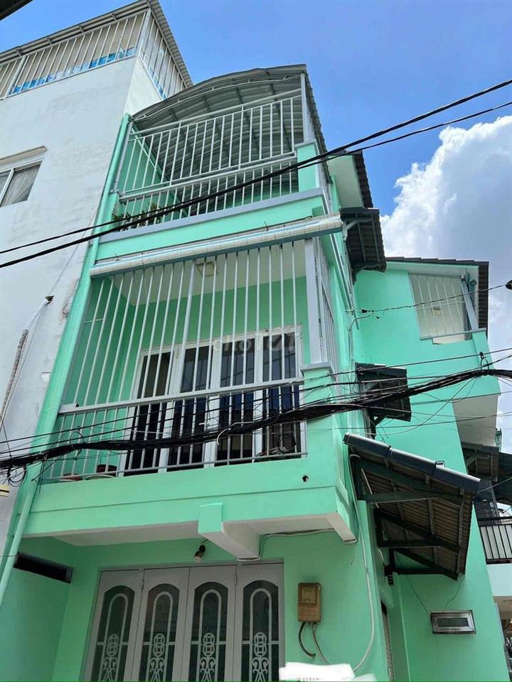 Nguyên căn Trần Văn Quang Tân Bình  2 pn có sân thượng