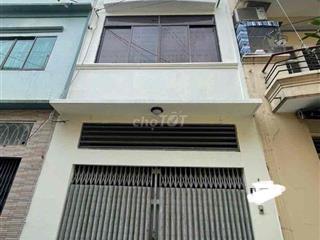 Nguyên Căn Hẻm xe hơi Bành Văn Trân  2pn