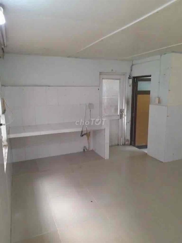 Nguyên căn HXH thông Nguyễn Hồng Đào Tân Bình 7,5 triệu