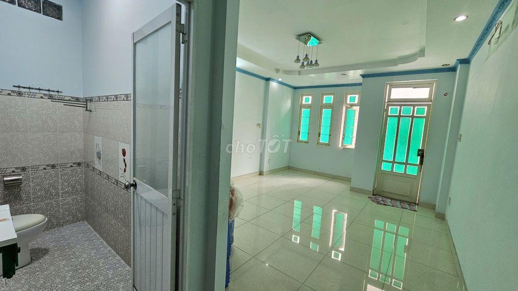 Bán Nhà 75m2 Ngang  4,3 Nở hậu gần Đất Thánh Tân Bình không dính TOD 