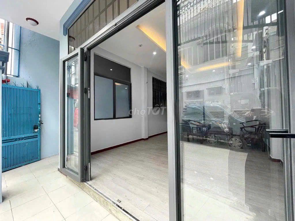 Nguyên căn HẺm xe Tải Cộng Hoà Gần nhà Ga T3 - 4 x 15m 