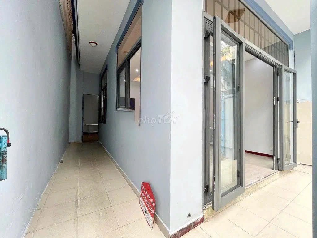 Nguyên căn HẺm xe Tải Cộng Hoà Gần nhà Ga T3 - 4 x 15m 