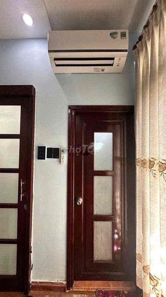 Nguyên căn Bàn Cờ Q3 - 2 pn full nội thất  có sân thượng