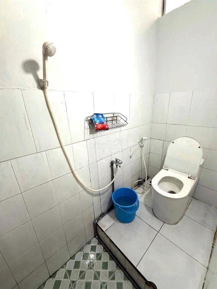 nguyên căn Hẻm xe hơi 2 PN vườn lài. Tân phí