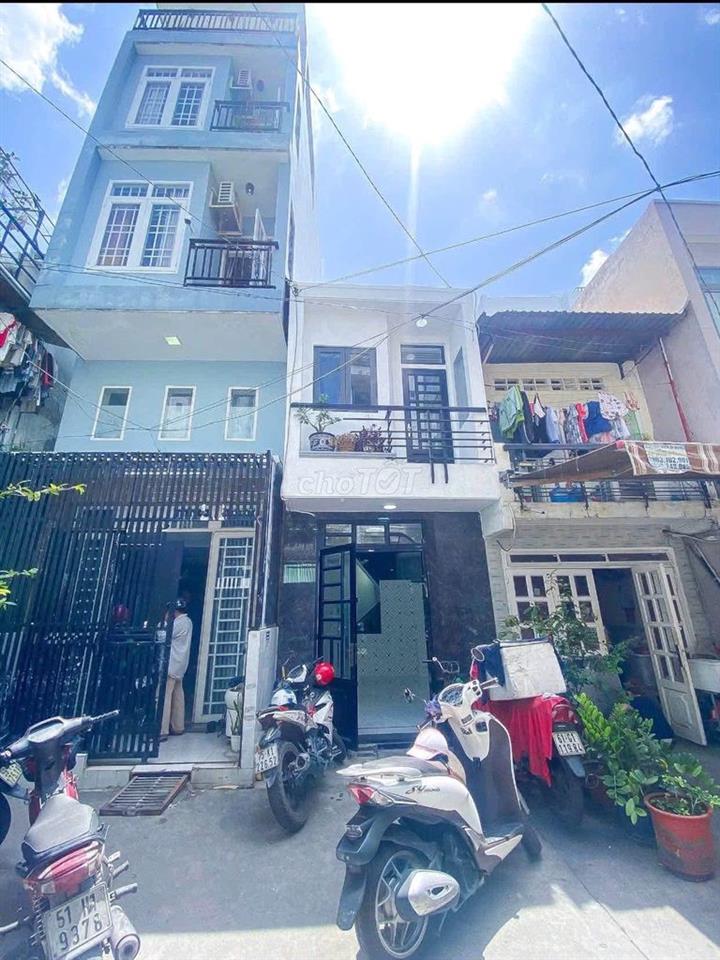Nguyên căn 3 PN mới  có nội thất CMT8 Tân Bình
