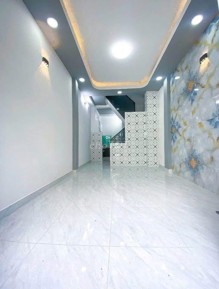 Nguyên căn 3 PN mới  có nội thất CMT8 Tân Bình