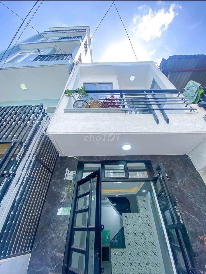 Nguyên căn 3 PN mới  có nội thất CMT8 Tân Bình