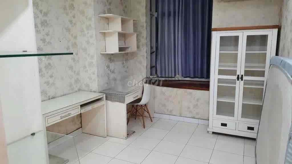 nguyên căn chung cư Thuận Việt gàn ĐH Bách khoa 2 pn full nội thất